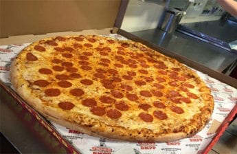 Big Mama’s & Papa’s Pizzeria in Burbank, CA
