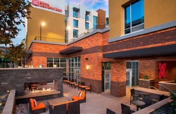 Hilton Garden Inn Patio
