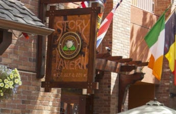 Story Tavern in Burbank