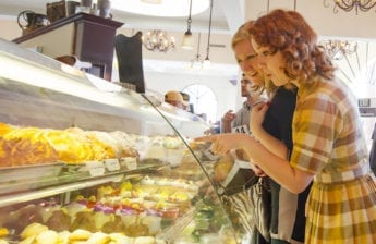 Porto’s Bakery and Cafe in Burbank, CA