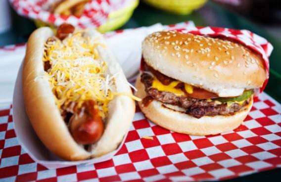 Larry’s Chili Dog Burbank