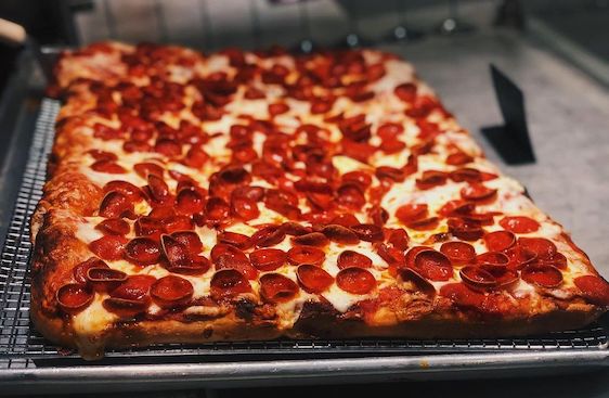 Slices Burbank Pepperoni Pizza