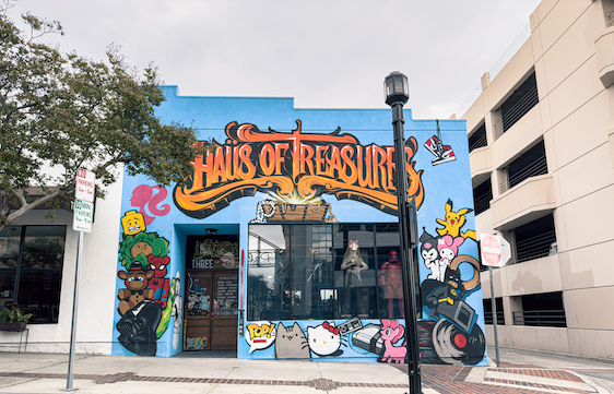 Haus of Treasures front entrance